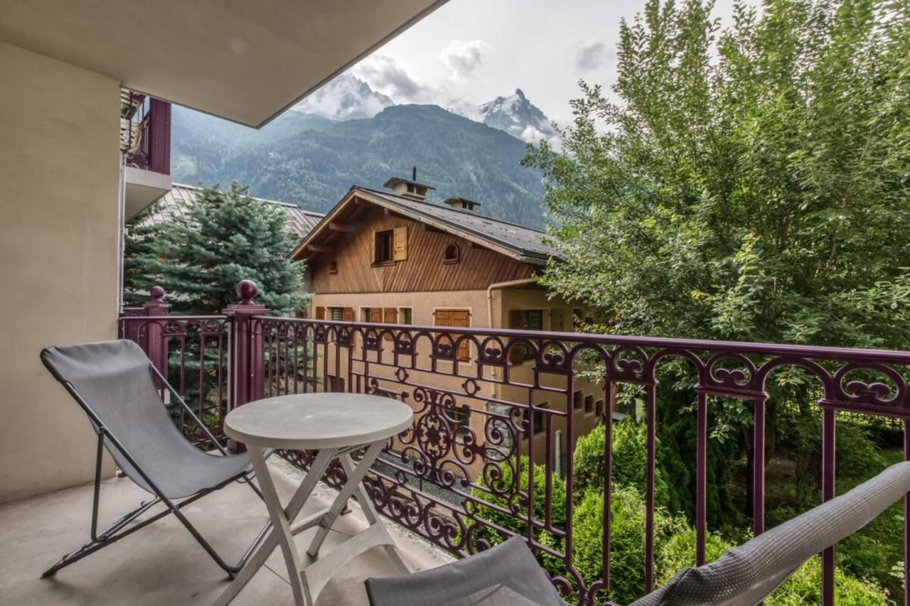 Villa Vallet- Newly Renovated 2 Bedroom Nestled Just Off The Main Street Chamonix Zewnętrze zdjęcie