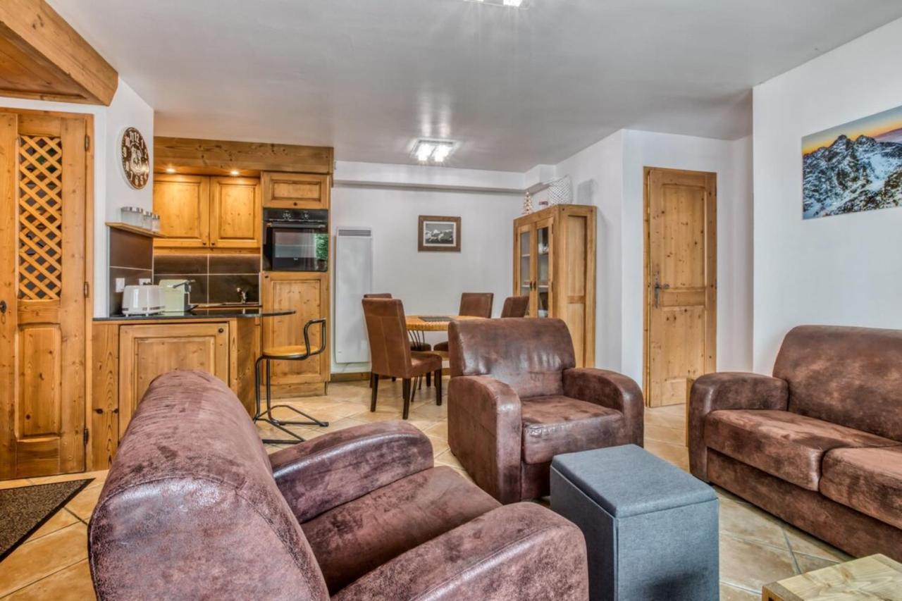 Villa Vallet- Newly Renovated 2 Bedroom Nestled Just Off The Main Street Chamonix Zewnętrze zdjęcie