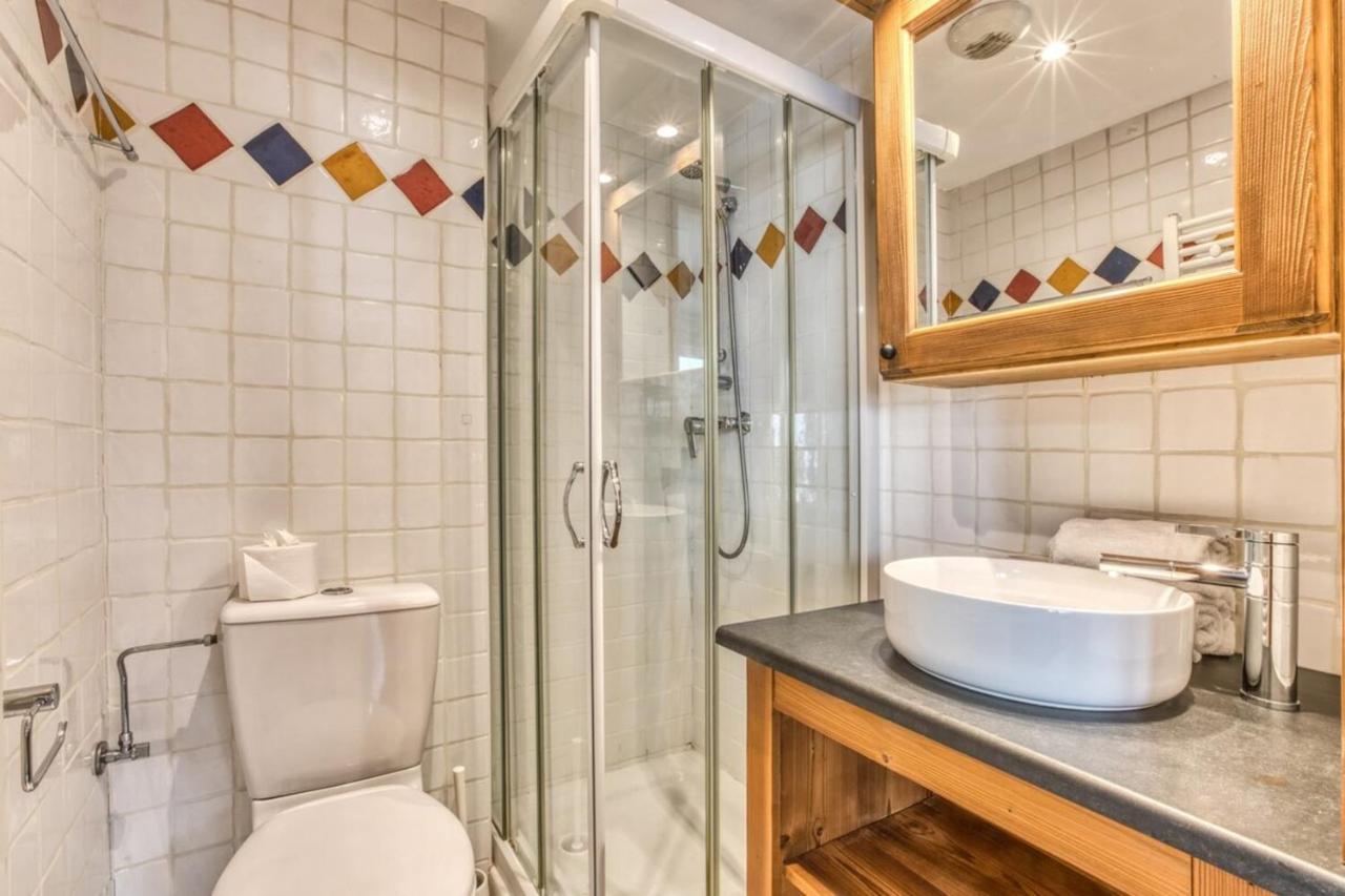 Villa Vallet- Newly Renovated 2 Bedroom Nestled Just Off The Main Street Chamonix Zewnętrze zdjęcie