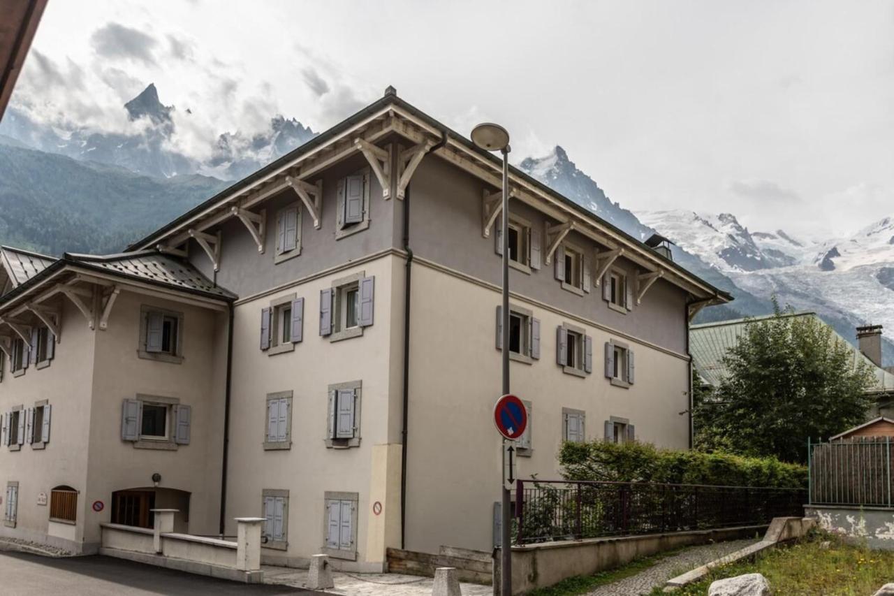 Villa Vallet- Newly Renovated 2 Bedroom Nestled Just Off The Main Street Chamonix Zewnętrze zdjęcie